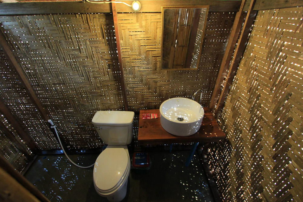 Chalee Tropicana Bungalow Koh Phayam Exteriör bild
