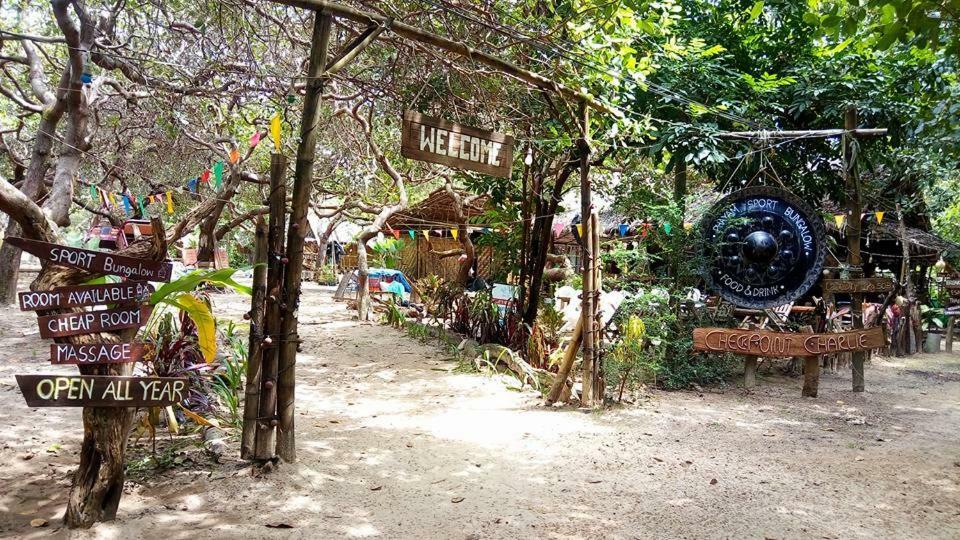 Chalee Tropicana Bungalow Koh Phayam Exteriör bild