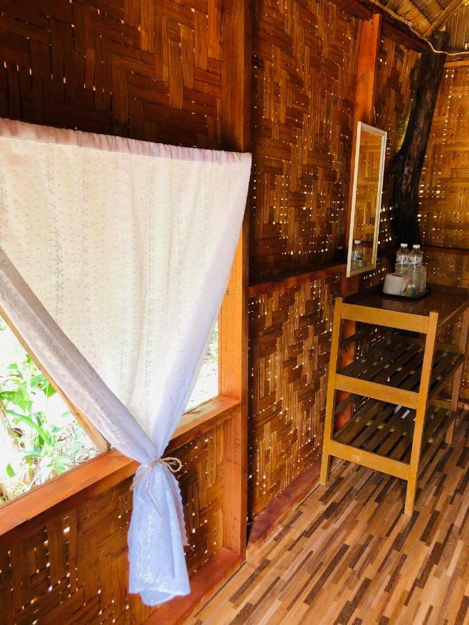 Chalee Tropicana Bungalow Koh Phayam Exteriör bild